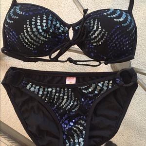 Venus 2 piece swimsuit w sequence. B top, size 2